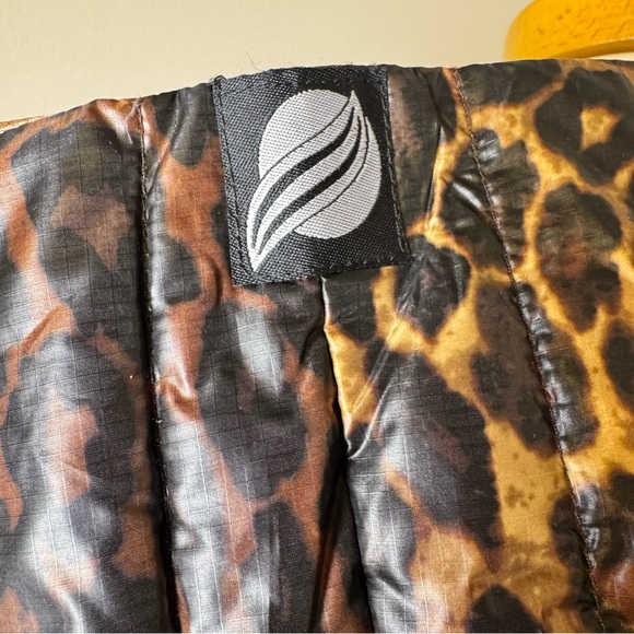 THINK ROYLN Leopard Print 1/4 Zip Down Fill Puffer Poncho BROWN-ROSE GOLD / XS-S - Picture 10 of 15